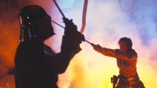 Bob Anderson se puso el traje de Darth Vader para varias escenas de pelea de sables durante la filmación de "El Imperio Contraataca"