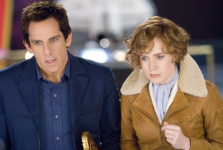 Ben Stiller como Larry Daley y Amy Adams como Amelia Eartheart en "Una Noche en el Museo 2"