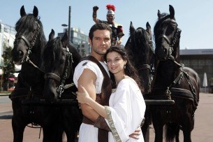 Sebastian Thurn, actor alemán (junto a su coprotagonista Lili Gesler) interpreta a Ben-Hur en la nueva obra